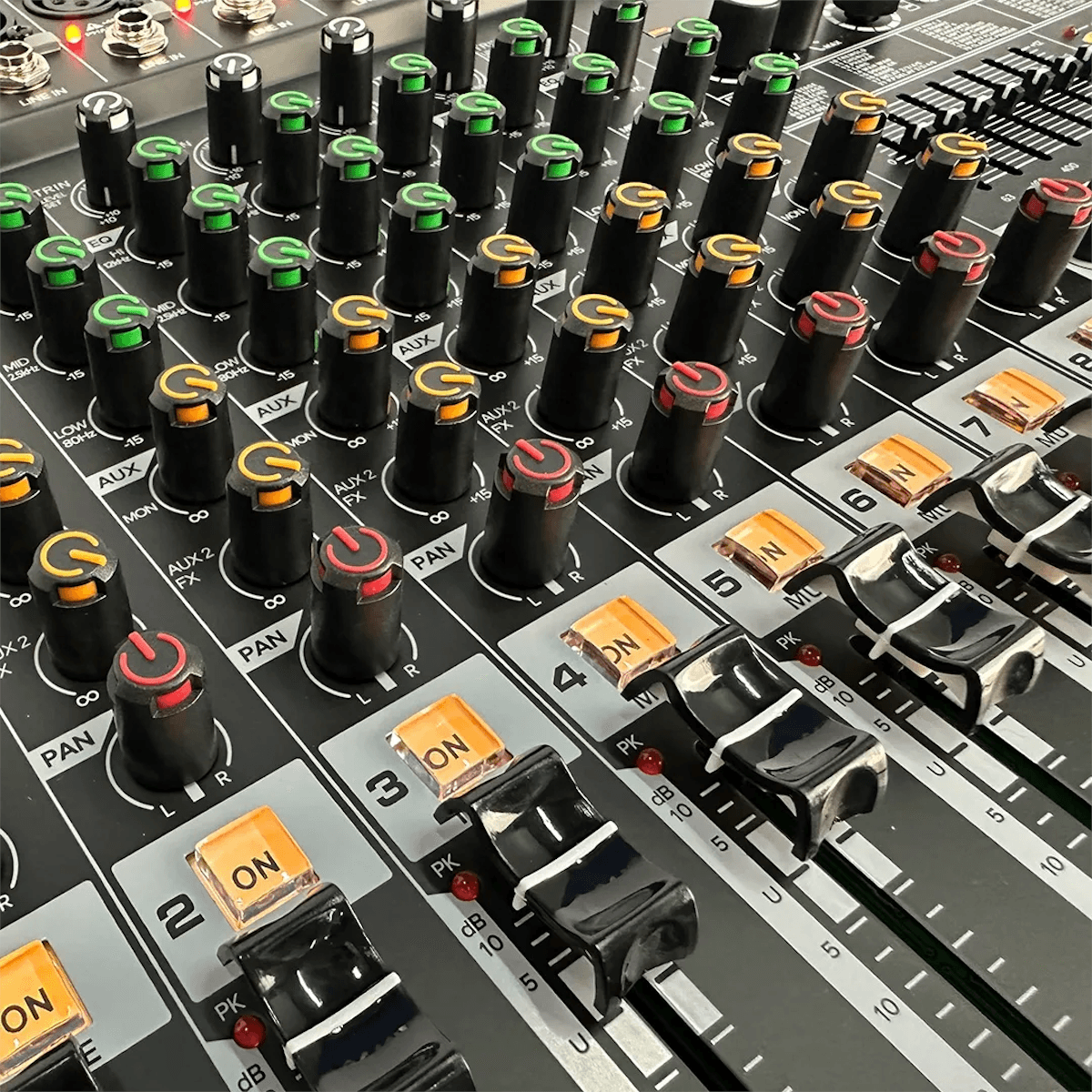 Mesa-de-Som-8-Canais-Com-Bluetooth-EFX-e-USB-MGB-8-USB---NXA-1 Mesa-de-Som-8-Canais-Com-Bluetooth-EFX-e-USB-MGB-8-USB---NXA-1